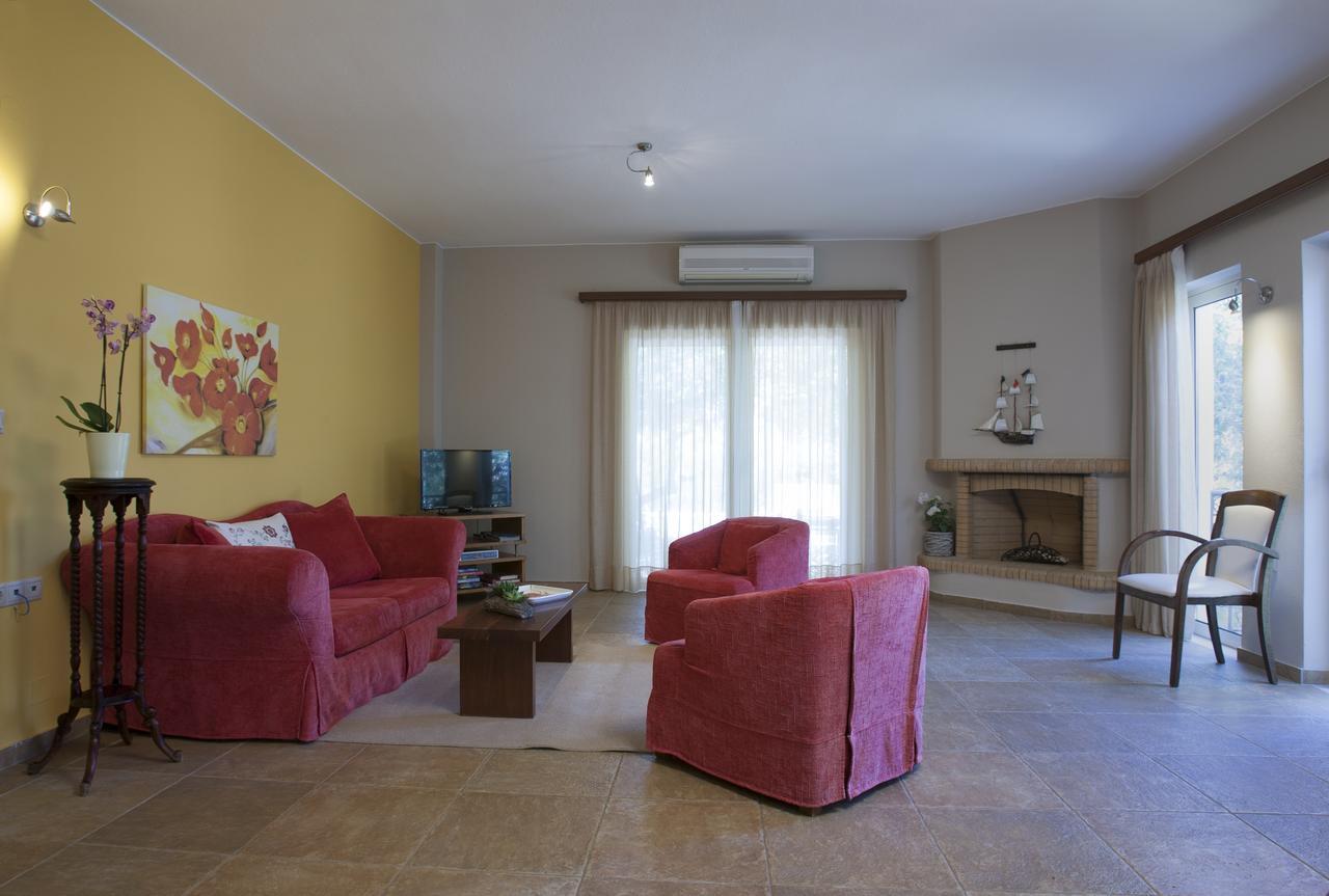 Istron Maisonettes With Private Pool 外观 照片
